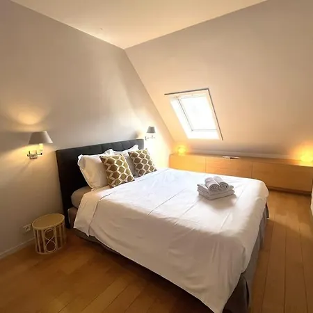 Comfort & Design 2 Bedroom Near Place Des Vosges Parigi